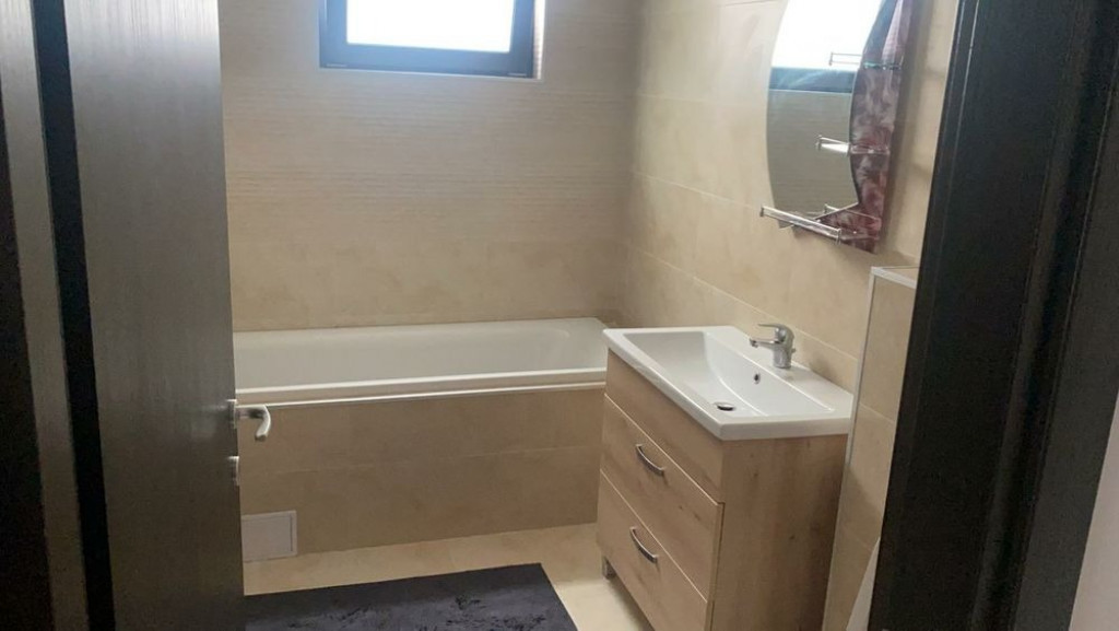 Apartament cu o camera la parter