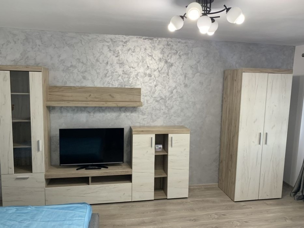 Inchiriere apartament o camera