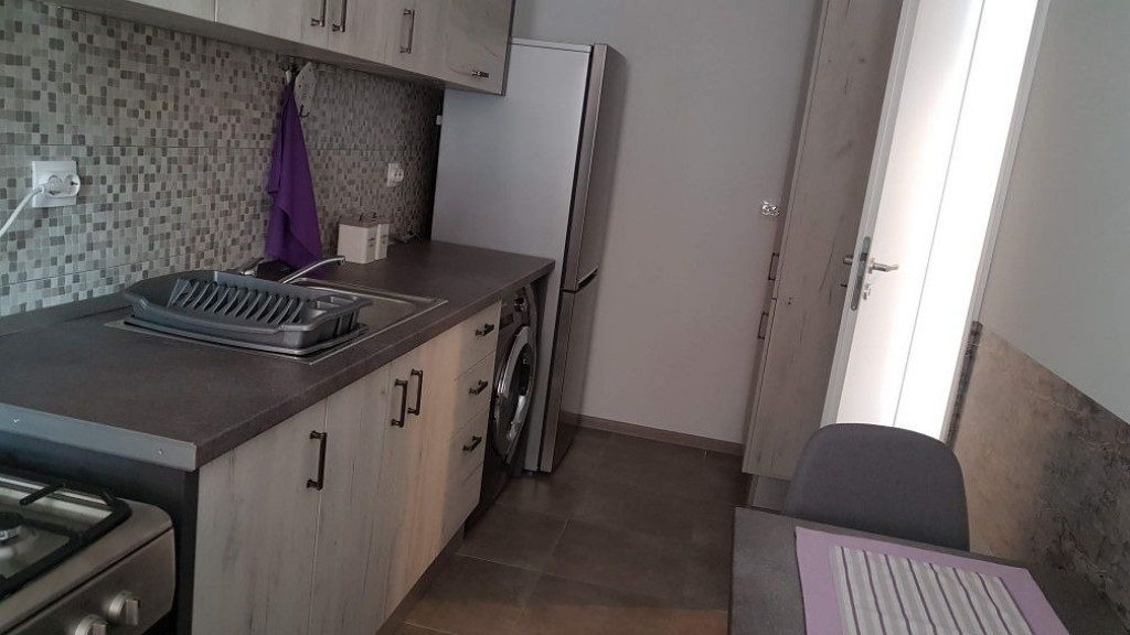 Inchiriere apartament cu o camera decomandat