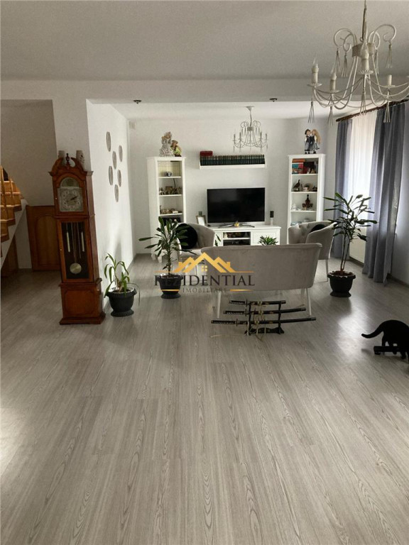 CASA CU ETAJ - MANASTIREA DOAMNEI