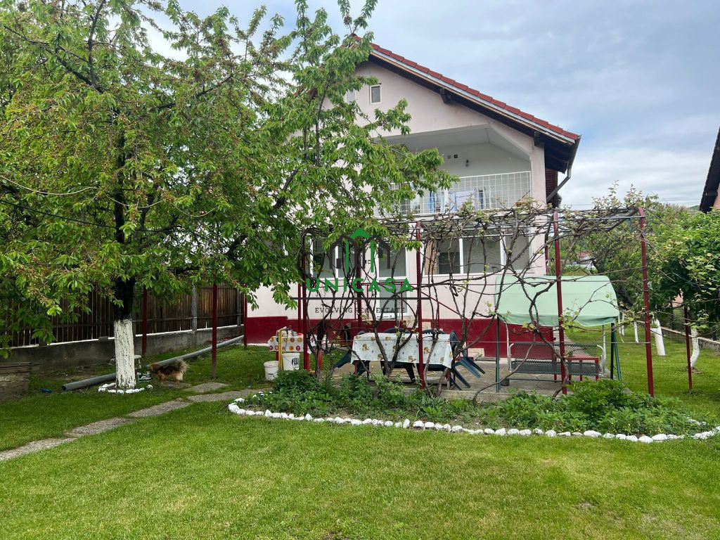 Casa Vladesti / 700 mp Teren