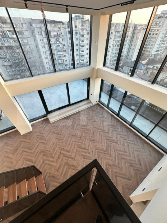 Comision 0%: Penthouse Exceptional 4 camere 253,20 mp zona D