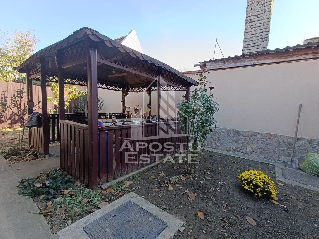 Casa individuala 6 camere, centrala proprie, curte cu foi...