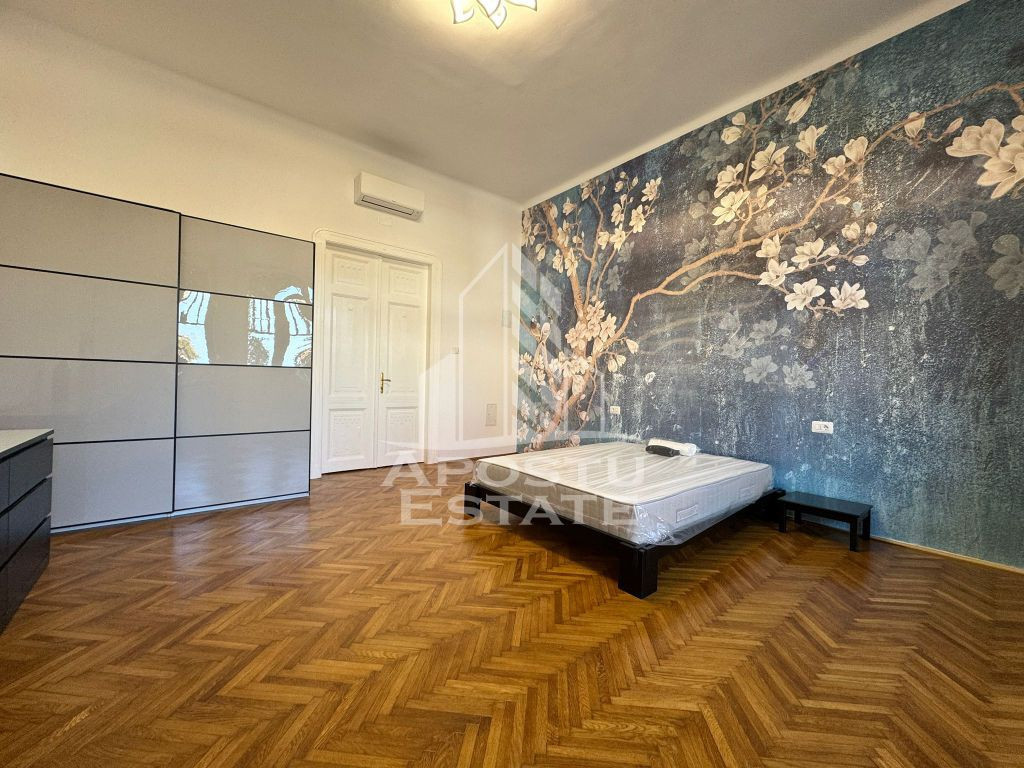 Apartament cu 4 camere semicentral in cladire istorica re...