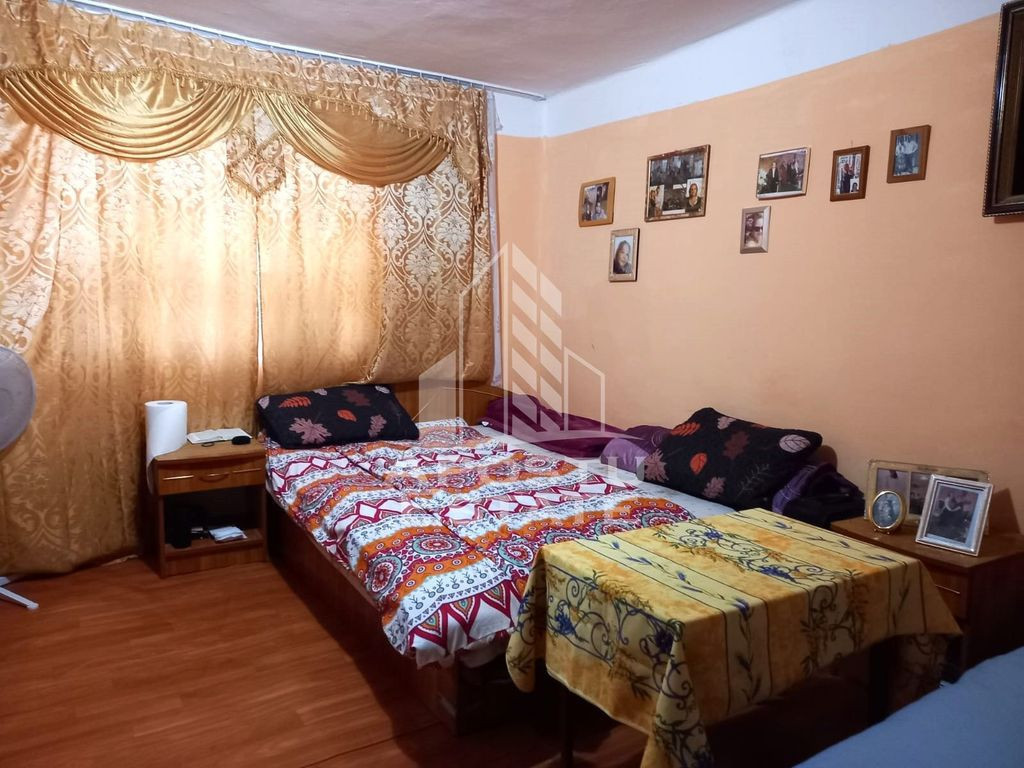 Casă, de vanzare, cu reprezentare exclusiva, in Curtici,...