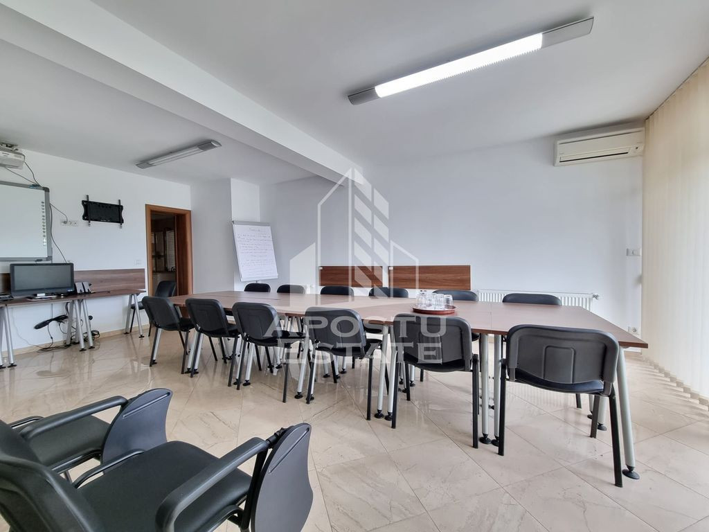 Apartament spatios 3 camere, 2 bai, 2 balcoane, zona Bogd...