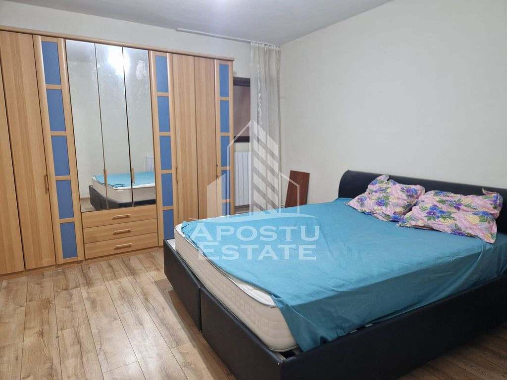 Apartament cu 3 camere ,80 mpu semidecomandat ,Parneava P...
