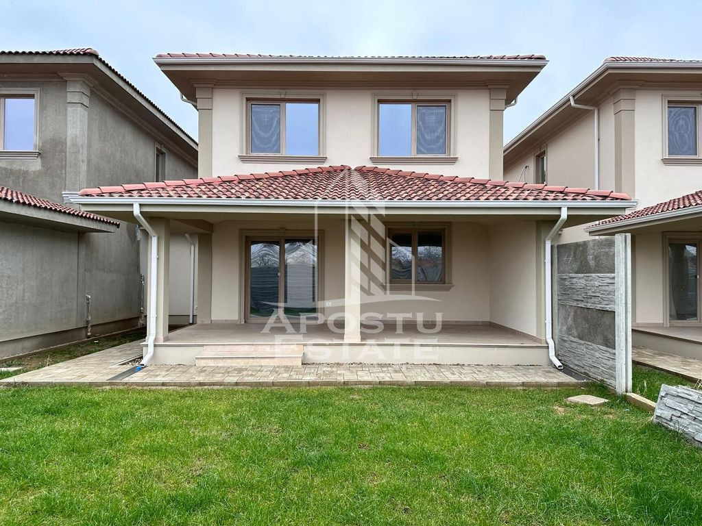 Locuinte la cheie despartite prin garaj Giroc