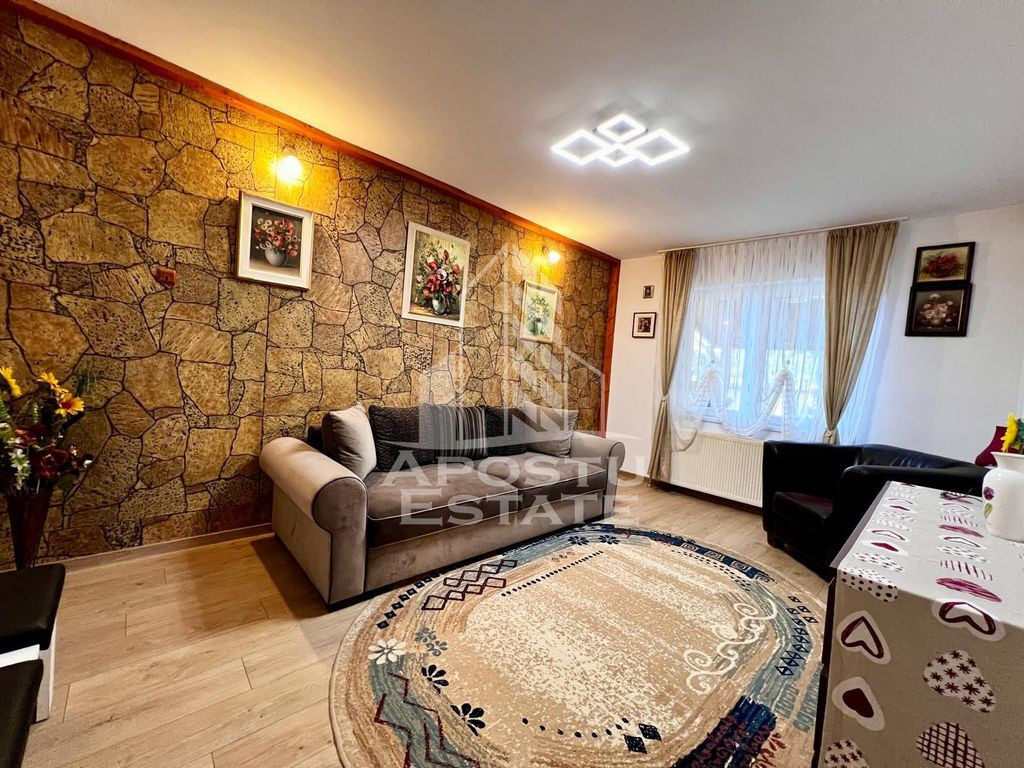 Casa individuala, 6 camere, 3 locuri de parcare, curte,zo...