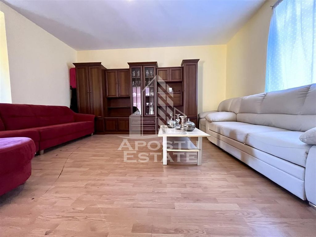 Casa cu teren 1600 mp