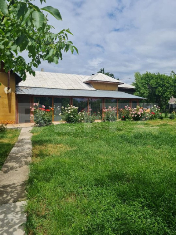 0% Comision! Casa cu 4 camere, 148 mp, 1700 mp teren, in Cos