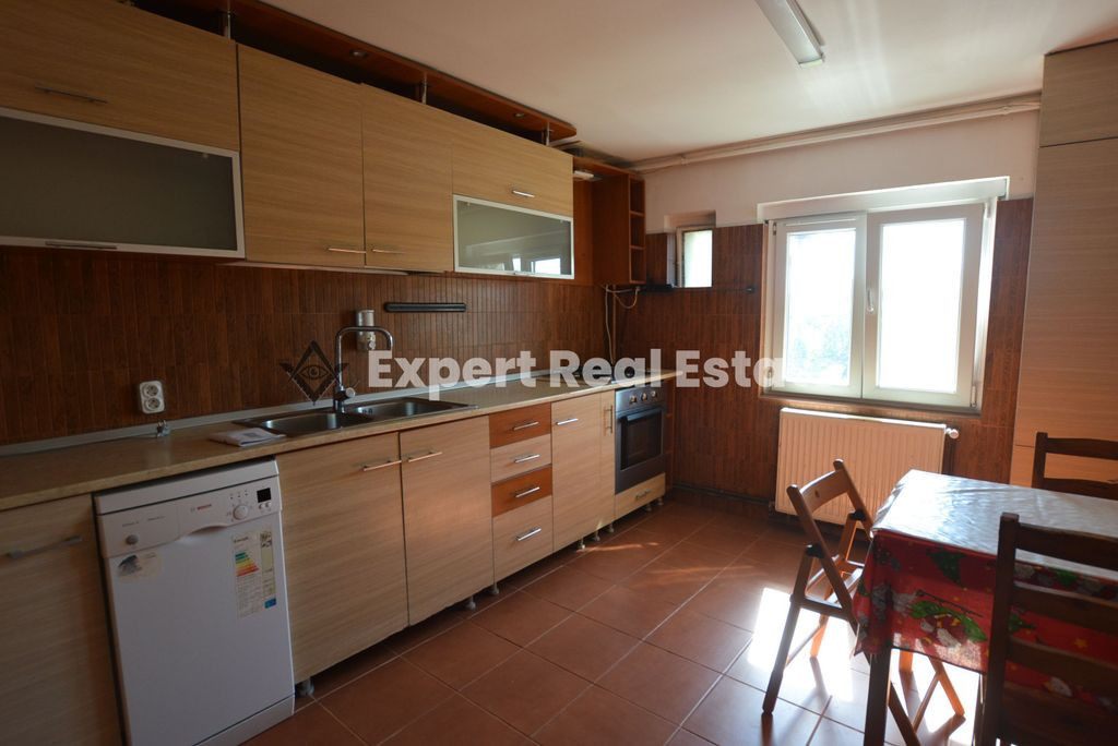 Apartament SPATIOS 4 Camere ULTRACENTRAL-OTOPENI-PARC