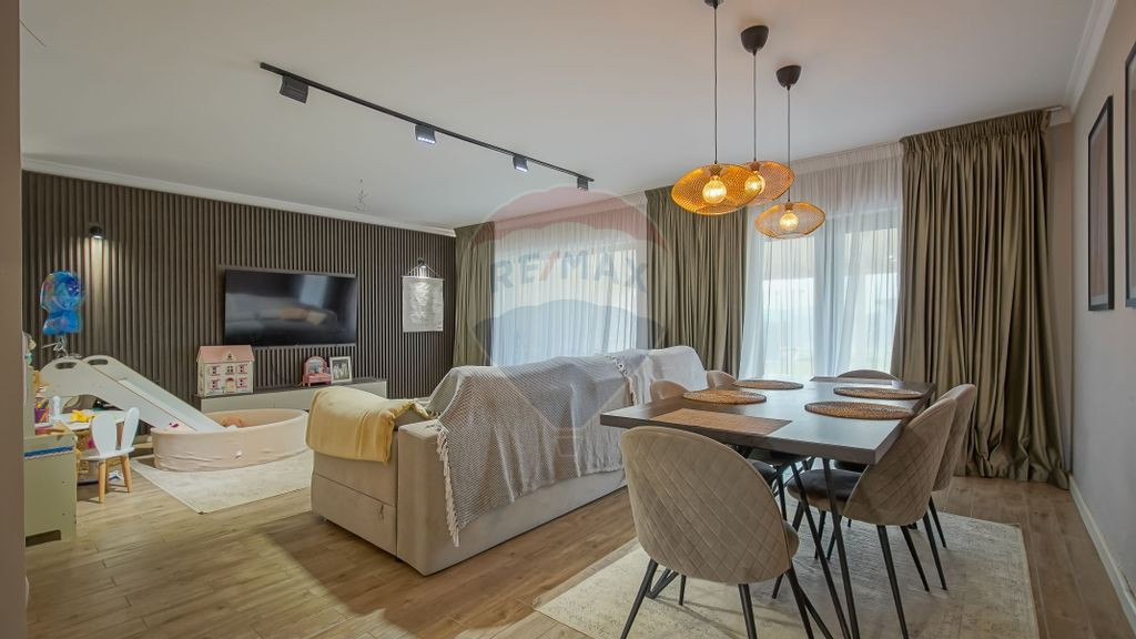 Casă Tip Duplex de vânzare, Cartierul Izvor