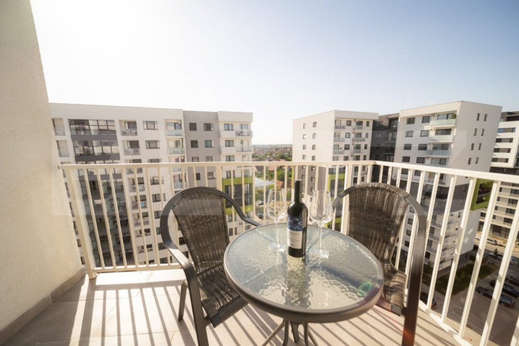 Apartament cu 2 camere decomandat, 56 mp, zona Prima Onestil