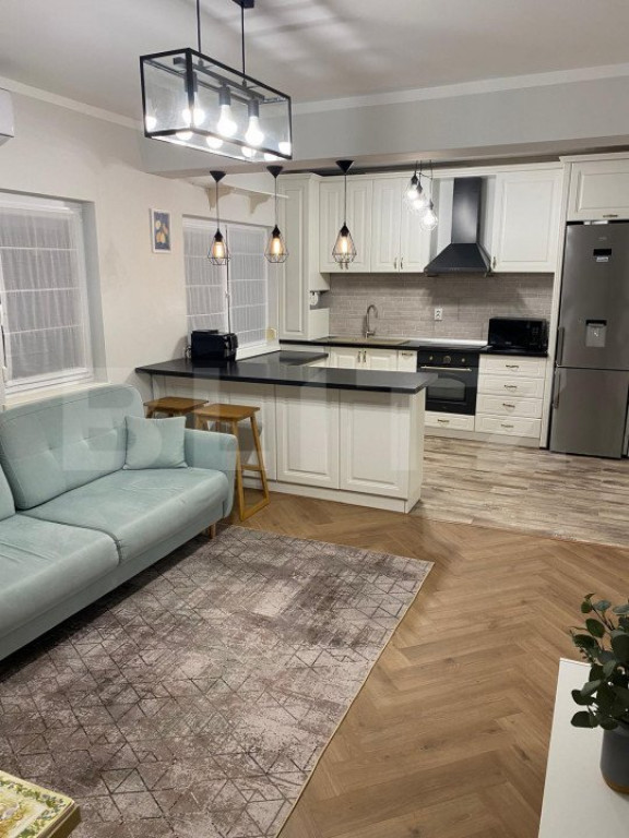 Apartament 2 camere, 55 mp, 2 bai, la cheie, cu parcare si b