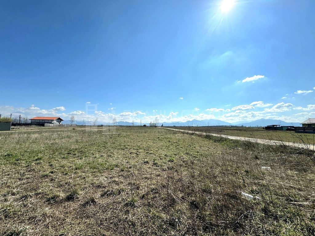 Teren intravilan CU PUZ Harman, langa Fish4Life, 2 frontu...