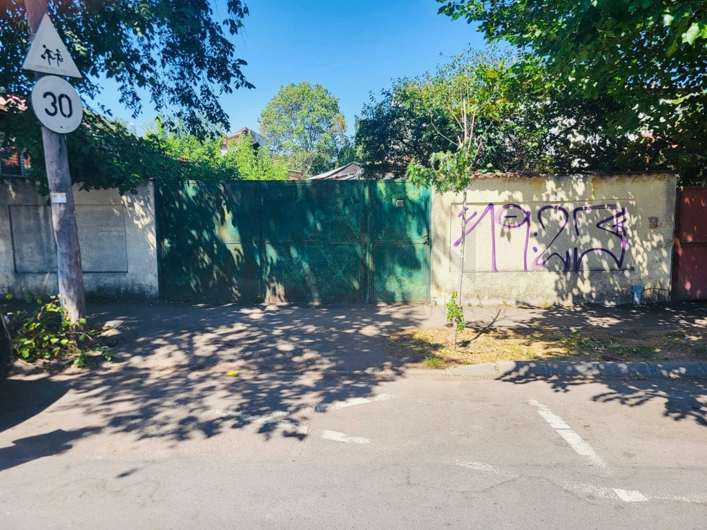 Teren cu casa de Bucurestii Noi I Parc Bazilescu