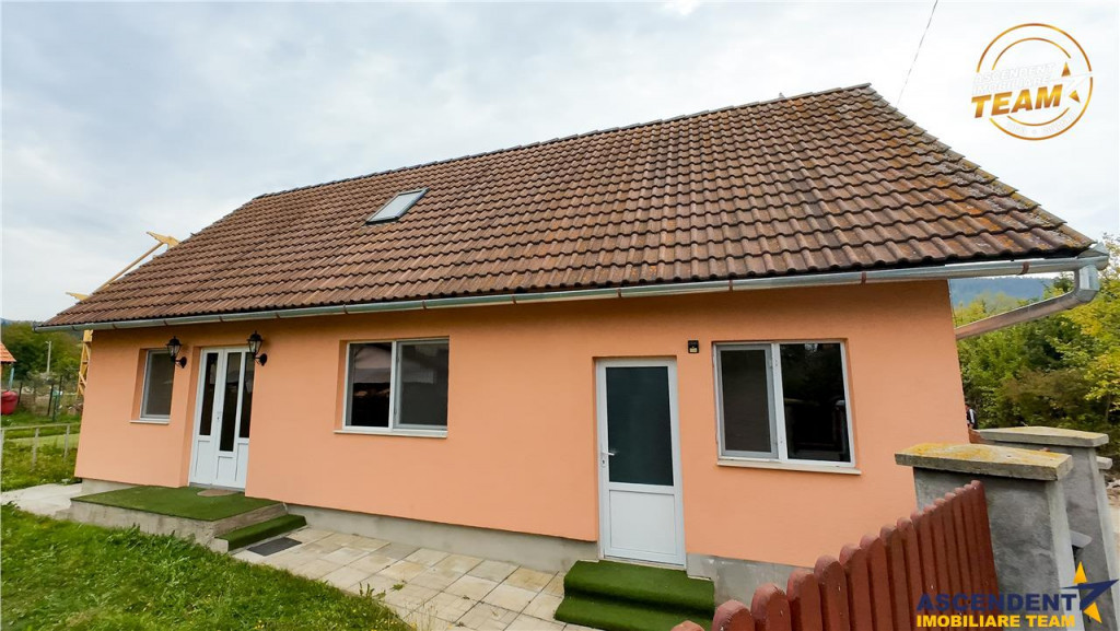 Tur Virtual! Casa cocheta, mobilata si echipata, pretios are