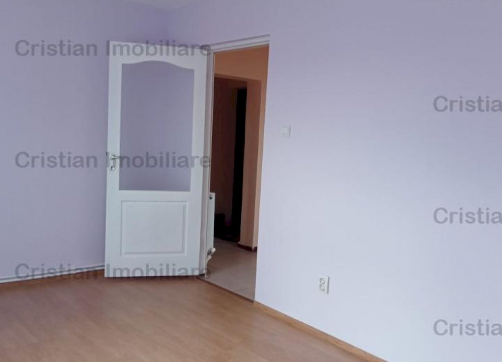 Renovata - LIBERA! Garsoniera conf. 1 DECOMANDATA etaj 3 Vid