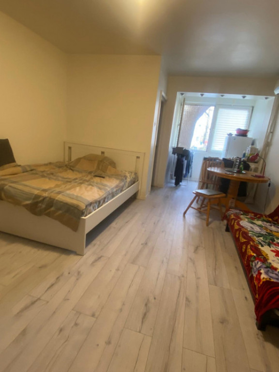 SUPER OCAZIE SE VINDE GARSONIERA LANGA METROU DRISTOR