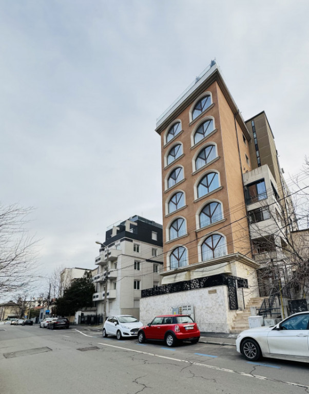 Apartament elegant cu centrală proprie și parcare subteran
