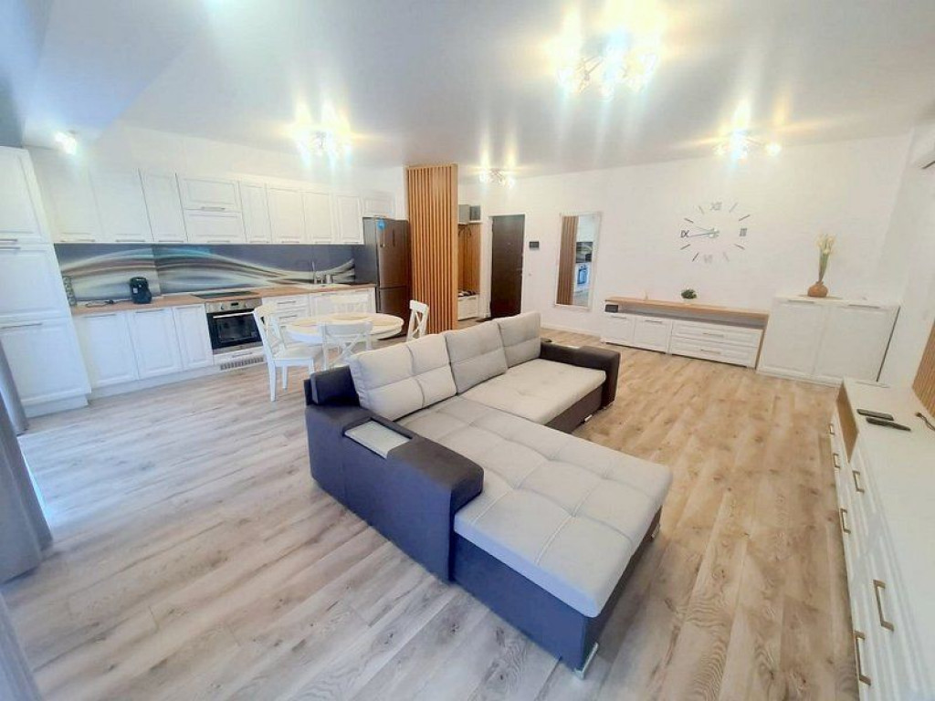 Exclusivitate - Apartament cu 3 camere de inchiriat - Cen...