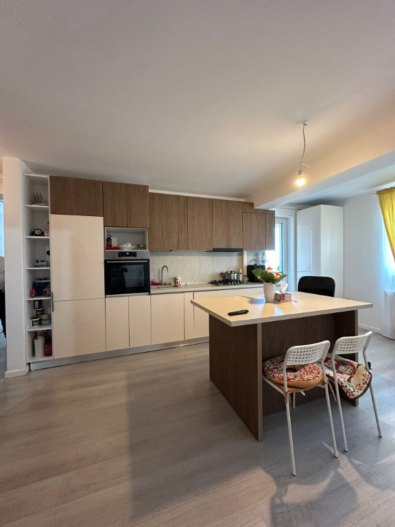|Soseaua Oltenitei| - STB la 2 minute - Apartament cu 3 camere, 2 bai