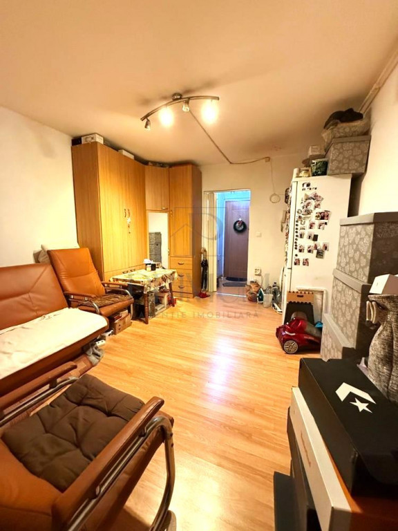 Garsoniera - Etaj Intermediar - Izolat Complet - Zona Iosefi