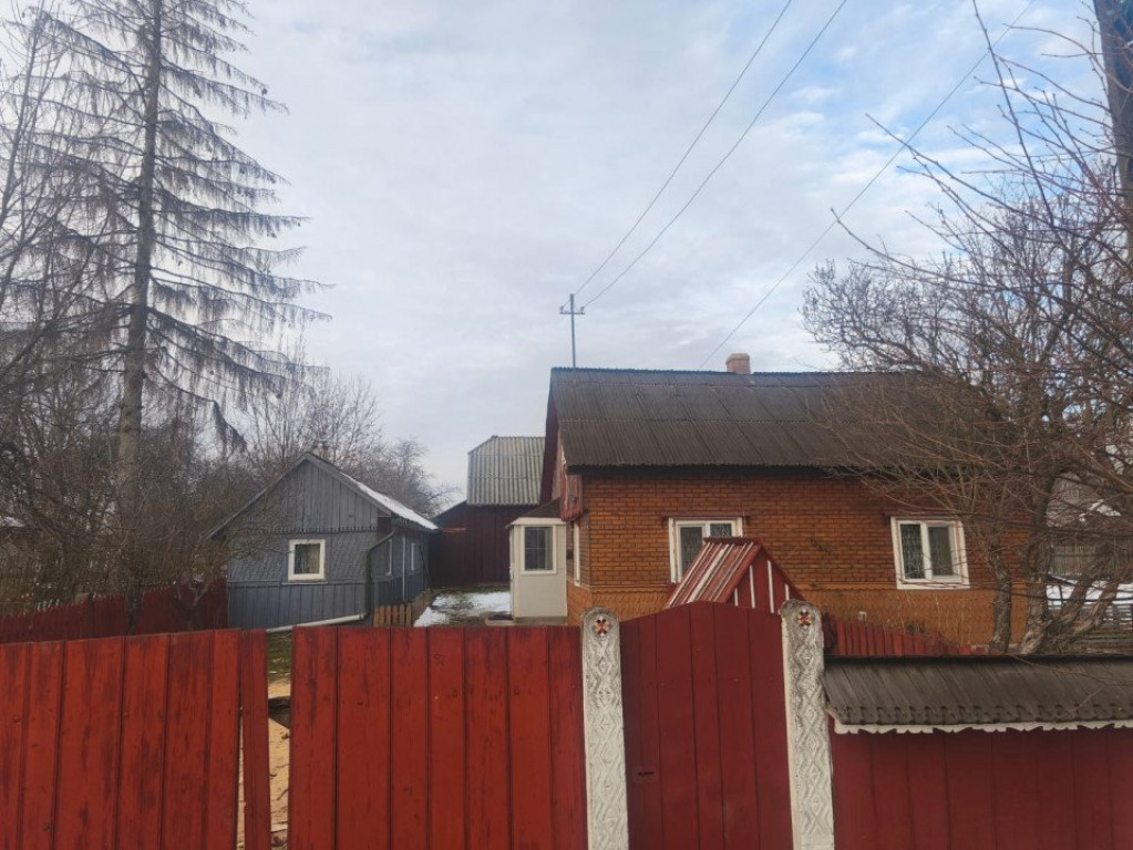 Casa de inchiriat + 5000mp teren, zona Horodnic de Jos, Rada