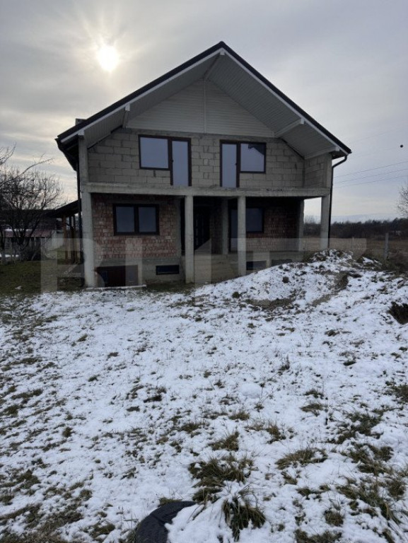 Casă la roșu Mănășturel ,teren generos,priveliște pano