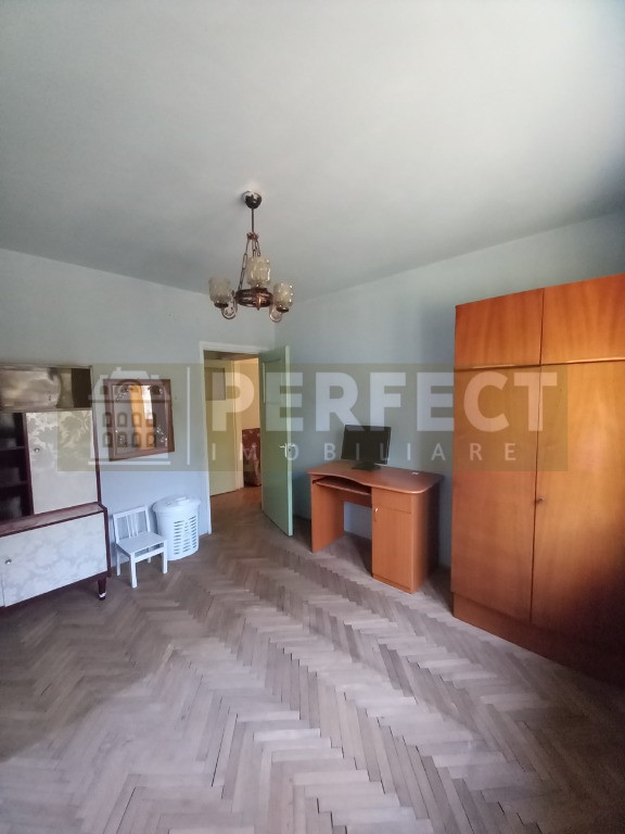 Apartament 2 camere, et 1/4, Cameliei - Judetean - 49.500 euro