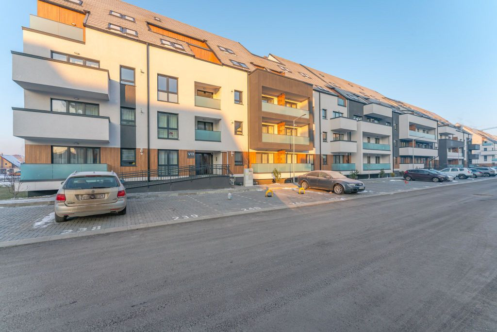 Apartament 2 camere de închiriat în Maurer Villas cu lo...