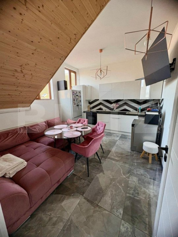 Apartament cu 2 camere, 45 mp, zona ultracentrala, P-ta Unir