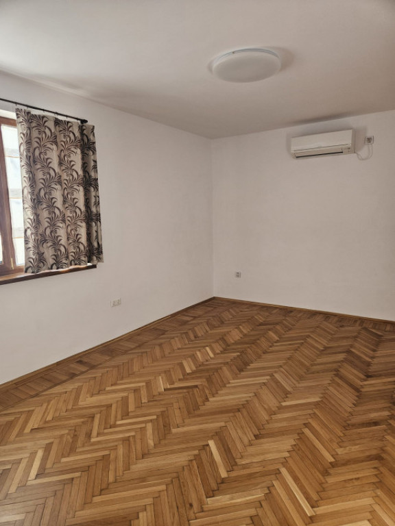 Garsoniera decomandata situata in zona Casa de Cultura