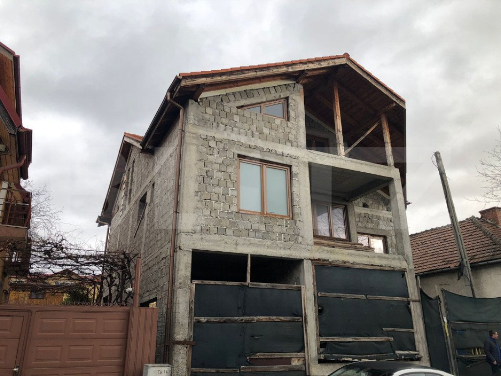 Casa destinatie comerciala - clinica sau birouri / rezidenti