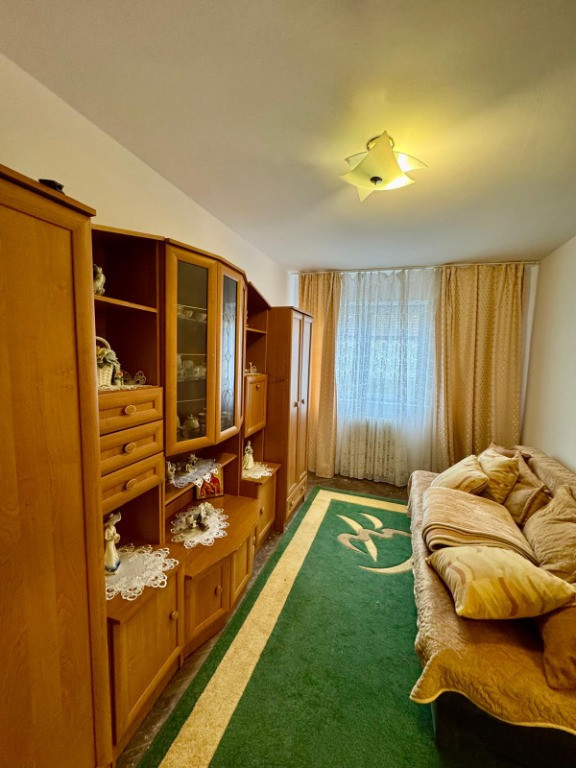 Apartament cu 2 camere, zona Aleea Muncii - Tot ce ai nevoie la parter