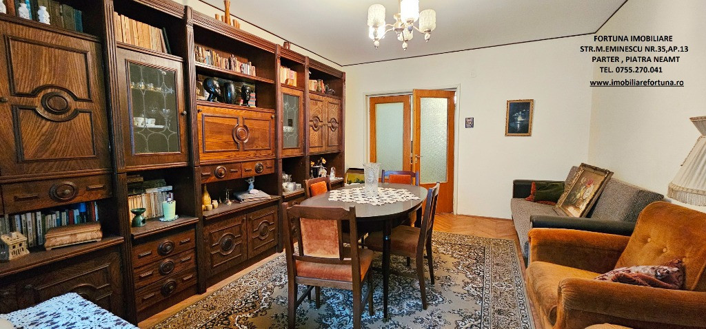 Apartament 4 camere , cu boxa, Bd.Traian- zona BCR