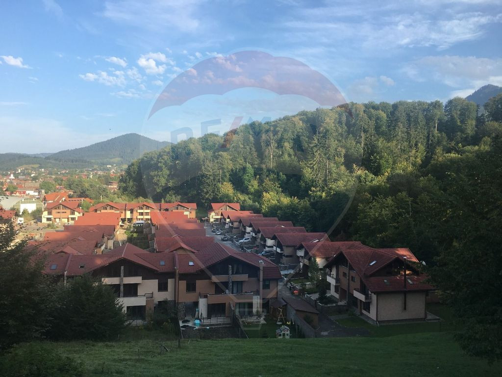 Teren de vânzare 2,900 metri pătrați Brașov / Strada ...