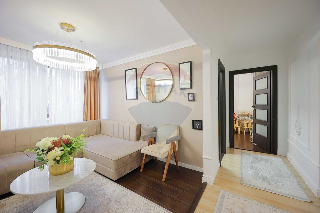 Apartament cu 3 camere de vânzare, Splaiul Crișanei, zo...