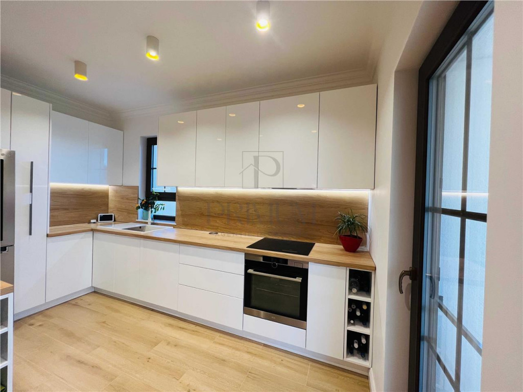 Duplex modern, 5 camere, jacuzzi, finisaje premium, aproape