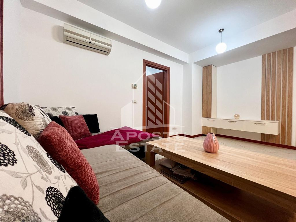 Apartament 2 camere, loc de parcare, centrala proprie, Co...
