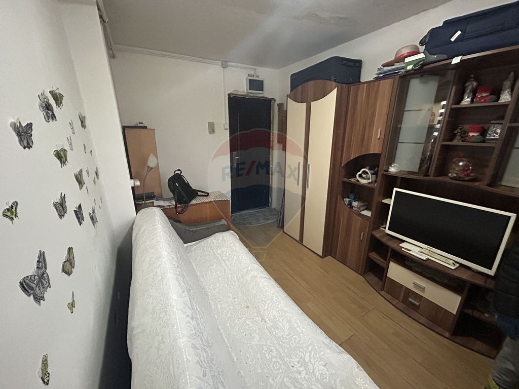 Apartament cu 1 camere de vânzare în zona Decebal