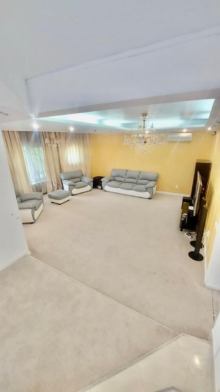 Vila individuala Aparatorii Patriei 350 mp cu teren 471 mp