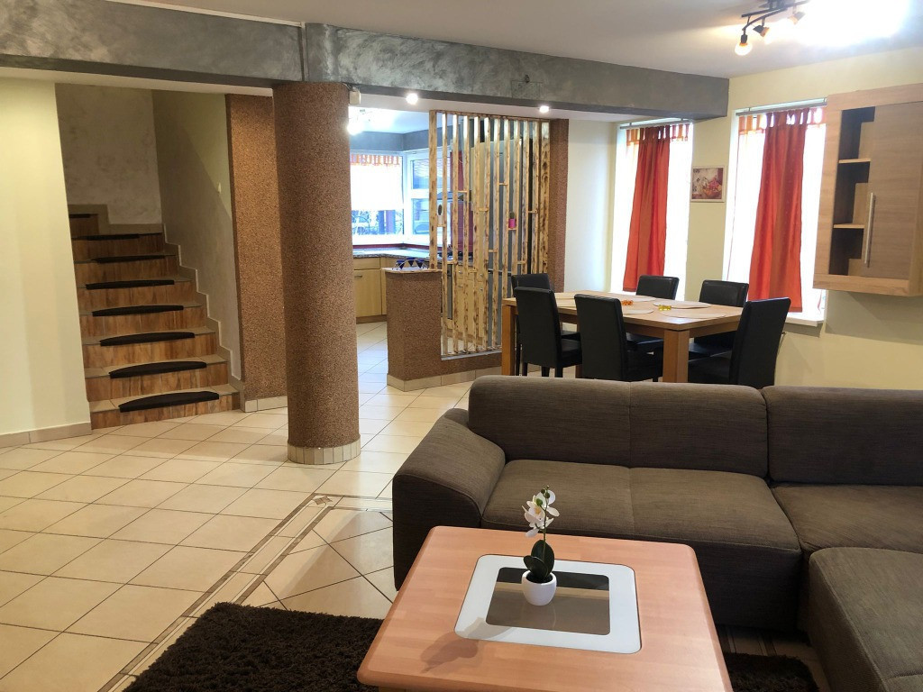 Zona Marul de Aur, casa