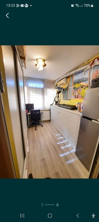 Camera de camin cu baie si bucatarie, etaj 2, insorita!