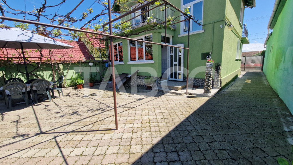 Casa individuala cu 860 mp teren in zona linistita din Turni