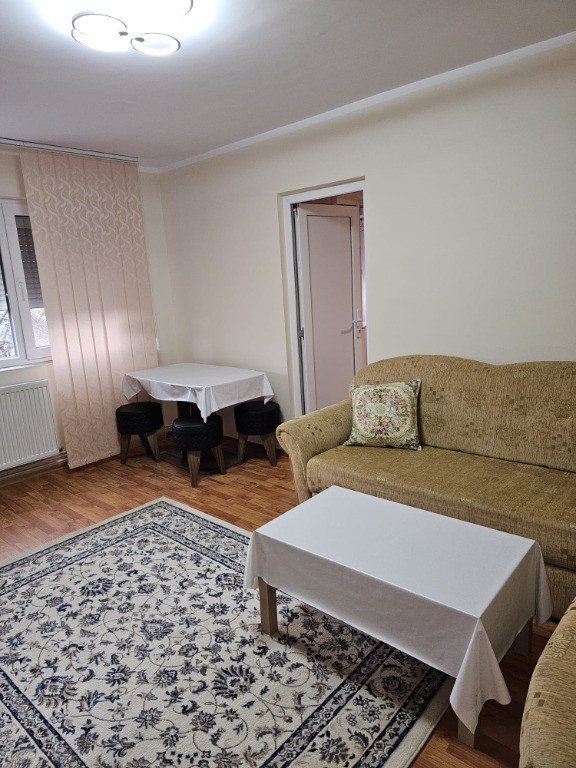 Cuza Voda, 2 camere, etaj 3