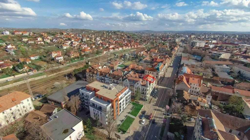 Apartament 2 Camere Mezanin, Mansardă, Lift, Clădire Is...