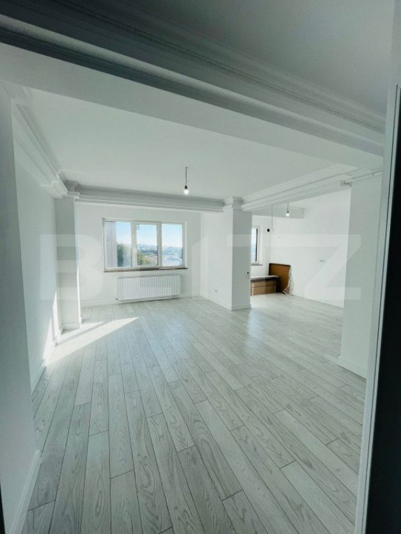 Apartament de vanzare, cu 3 camere, 80 mp, bloc nou, Burduje