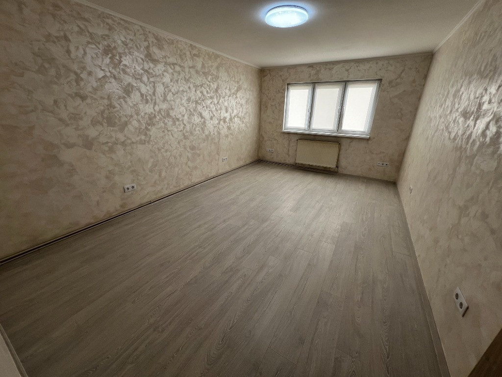 INCHIRIEZ ap.2 camere decomandat,recent renovat, zona Calea Dumbravii